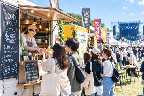 キッチンカー・フードフェス・行列