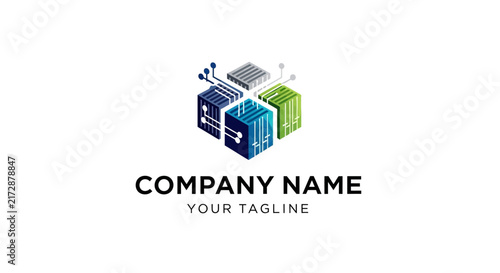 Modern 3D Cube Logo Design for Corporate Branding.