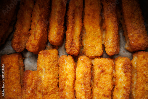 Foto Top view of crispy breaded croquettes in air fryer