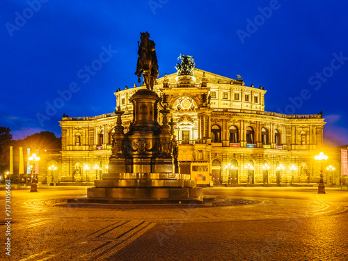 Germany, Saxony, Dresden, Theaterplatz, Semperoper, Saxon State Opera and John of Saxony Memorial in the evening