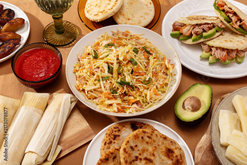 Fotografie Close-up of traditional Central and South American dishes: curtido, pupusas, are