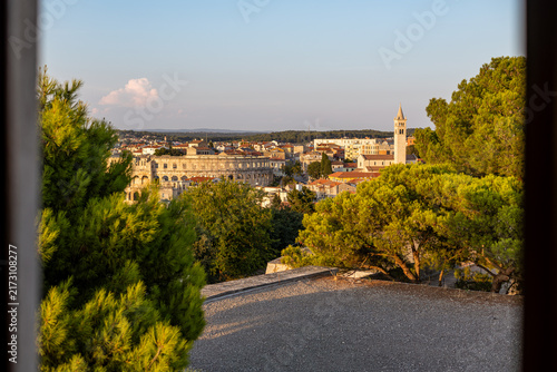 Obraz na płótnie Pula Arena and Cityscape at Golden Hour in Croatia