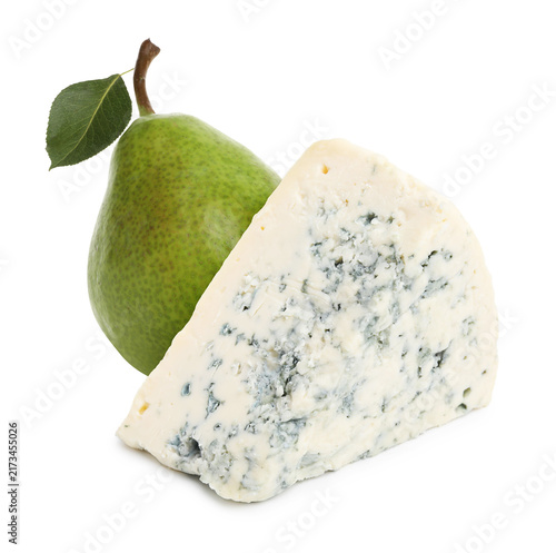 Fotografía Tasty ripe pear and blue cheese isolated on white