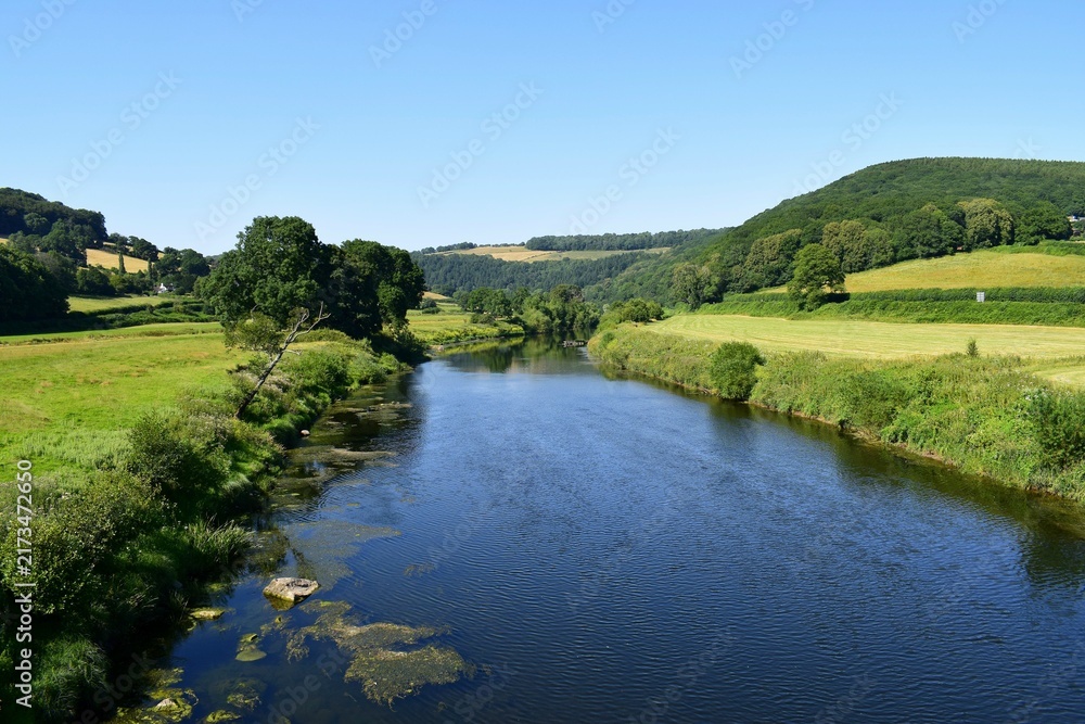 Fototapeta premium Scenic River Severn Waterway and Green Countryside in England