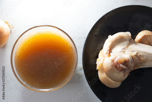 Fotografie Slow-Cooked Bone Broth as a Collagen-Rich Superfood for Daily Nourishment