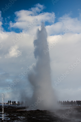 Konstfotografi Strokkur geysir eruption, Golden Circle, Iceland