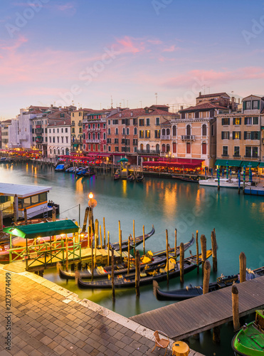 Canvastavla Venice, Italy overlooking boats and gondolas in the Grand Canal at dusk 230