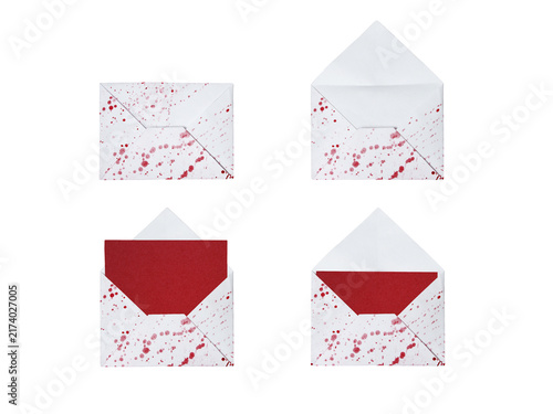 Obraz na plátně Bloody splattered envelope containing a dark red blank card for terrifying invit