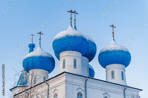 Photography The snow-white church with its blue domes looks majestic even in winter