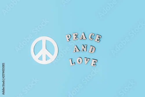 Fotografía International Day of Peace concept with peace and love message, hearts, kindness