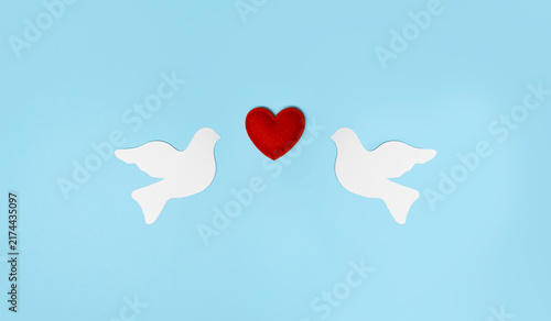 Cuadro en lienzo White doves and red heart symbolizing reconciliation, forgiveness, peace and har