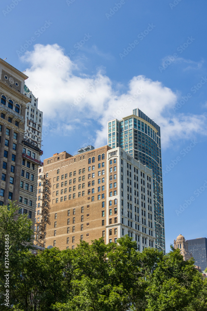 Fototapeta premium Skyscrapers and office buildings in the skyline in Chicago Illinois USA