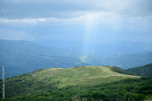 Cuadro en lienzo Whitetop Mountain (5,525 ft) in Grayson County, Virginia Sunbeams on the Appalac