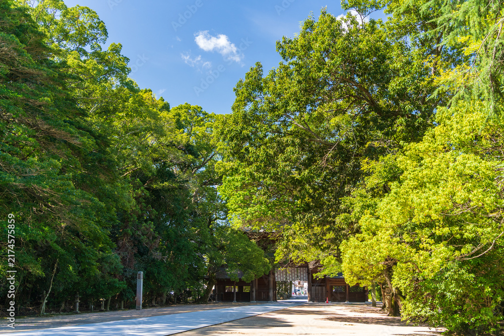 Obraz premium Oyamazumi Shrine in Imabari, Ehime, Japan – Historic Shinto Shrine on Omishima Island