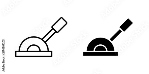 Fotografía Lever Icon represents a simple mechanical tool used to multiply force, move heavy objects, operate machinery, and demonstrate mechanical advantage