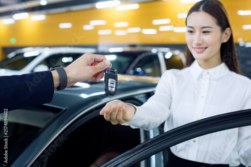 Quadro su tela Car key handover at a dealership