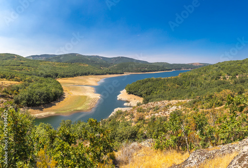 Landscape photo of the Embalse del Arlanzón in Spain at son