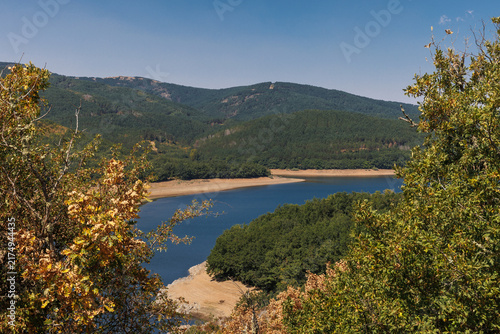 Autumnal landscape featuring the Embalse del Arlanzón in Spain
