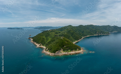 宇和海の岬と海岸線の空撮（愛媛県）