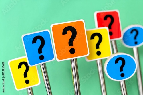 Obraz na płótnie Question mark signs representing uncertainty, choice and decision making