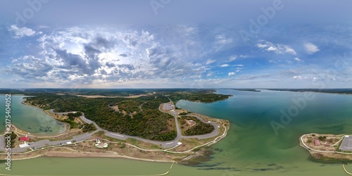 Foto Perch Pond and Natural Landscape at Cedar Hill State Park, Texas