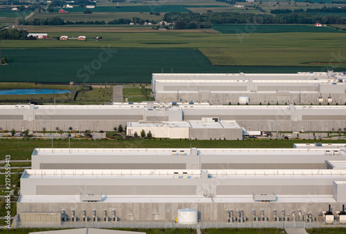 Obraz na plátně Aerial view of mega data center facility with rooftop cooling units and surround