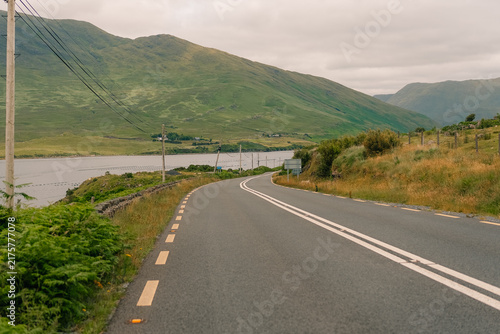 Foto Mussel farm in the scenic waters of Killary Fjord, surrounded by the rugged mountains of Connemara - County Galway, Ireland - 31 August 2026
