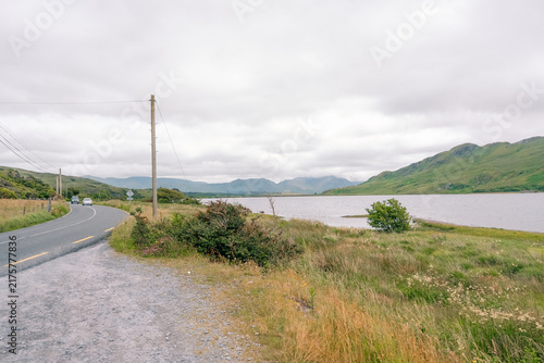 Konstfotografi Twelve Bens mountain range, a rugged chain of peaks rising above the scenic Connemara landscape in western Ireland - County Galway, Ireland - 31 August 2026