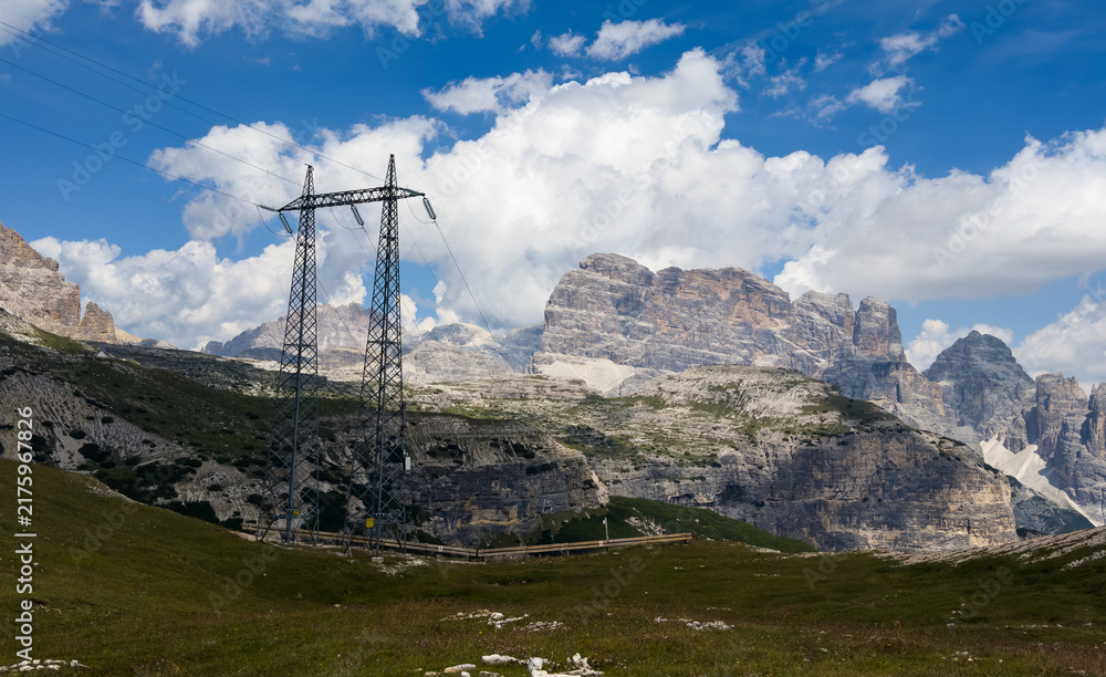 Naklejka premium an electric tower on a mountain