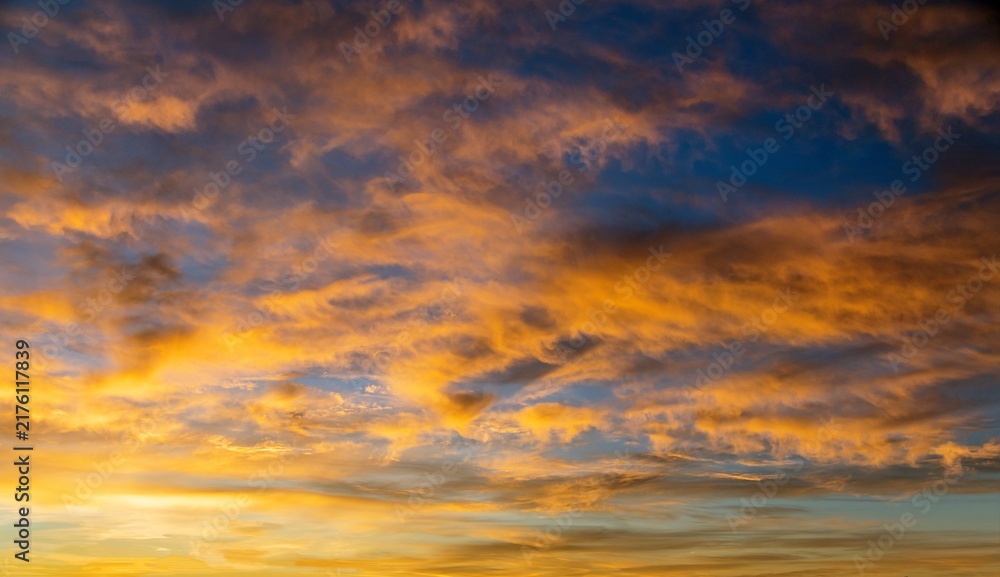 Obraz premium sky cloud landscape sunset evening sky background