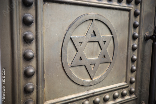 Canvastavla Jewish faith symbol Star of David on aged metal surface, Judaism, religious identity, sacred tradition, cultural heritage and spiritual symbolism