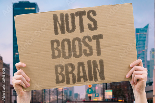 Fotografie "Nuts boost brain" Omega-rich seeds and nuts improve cognitive function