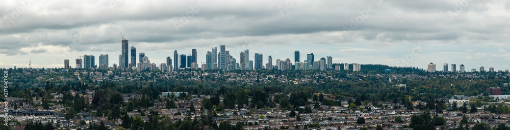 Obraz premium Burnaby Skyline Panorama Over Suburban Neighbourhoods in Greater Vancouver, British Columbia, Canada