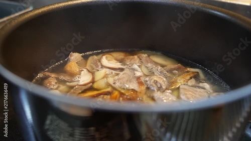 料理の仕込み