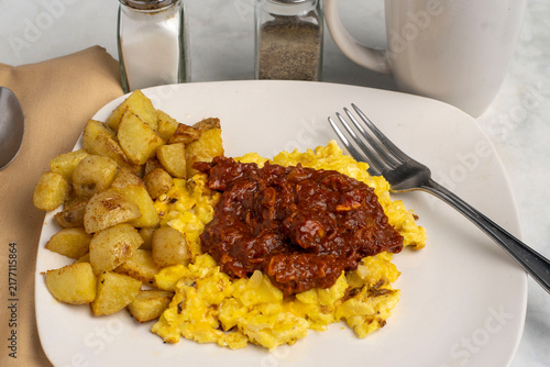 Принти на полотні scramble eggs top with pulled pork  with home fries