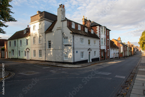 Quadro su tela Houses in the planned medieval cathedral city of Salisbury, Wiltshire, England