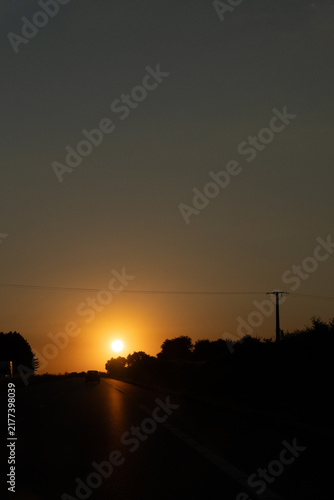 Fotografía Coucher de soleil sur la route
