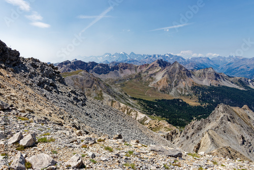фотографія Vast rocky alpine landscape and scree slopes in the Queyras Regional Nature Park