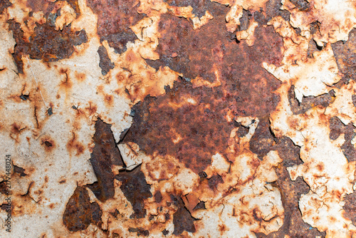 Fotografía Rusty Metal Surface with Peeling Paint and Weathered Grunge Texture