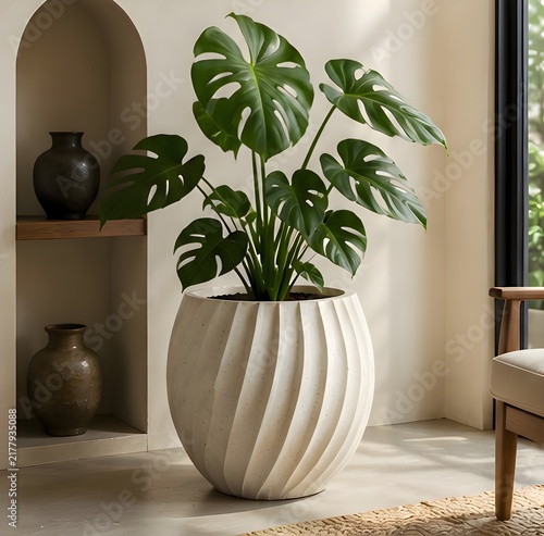 vase with flowers on the table