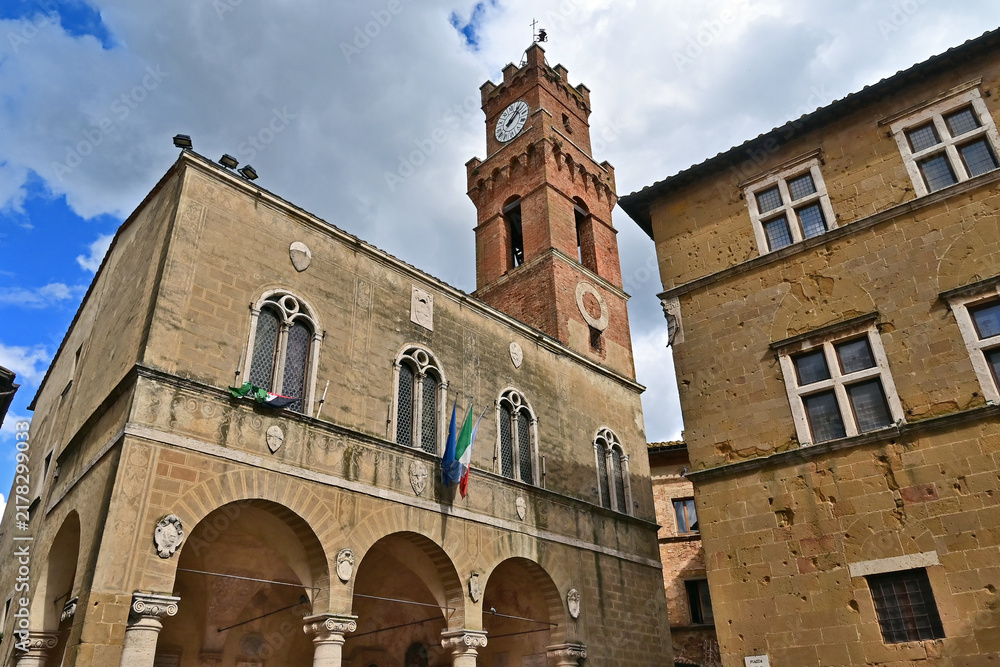 Obraz premium Pienza, the Town Hall in Piazza Pio II, Val d'Orcia, Tuscany, Italy