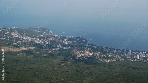 Fotografie Scenic panoramic view from Ai-Petri mountain summit to Yalta city