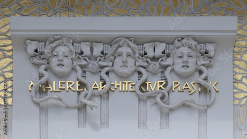 Fotografía Gorgon Masks for Painting, Architecture and Sculpture on the Vienna Secession