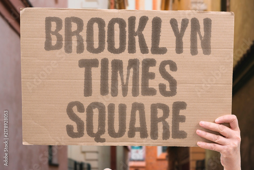 Canvastavla "Brooklyn Times Square" DUMBO nickname reflects tourist overload