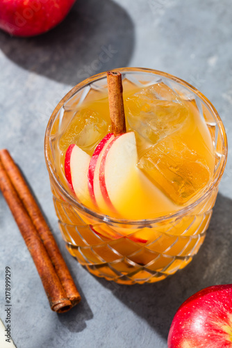 Naklejka Cold Boozy Bourbon Apple Cider Old Fashioned
