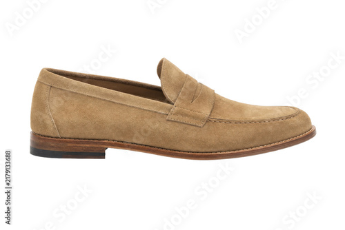 Foto Elegant tan suede penny loafer shoe, featuring a classic design with visible sti