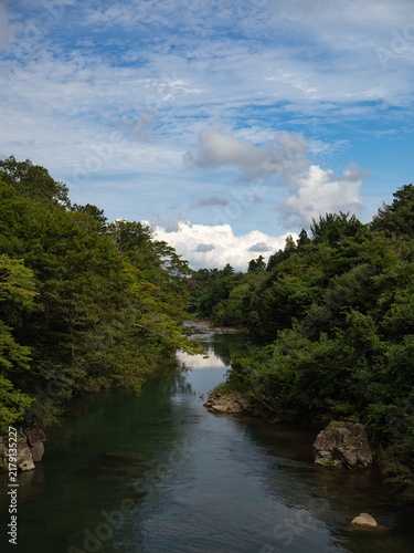 夏の厳美渓