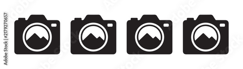 Foto Camera silhouettes with picture preview and mountain landscape screen for photography app design
