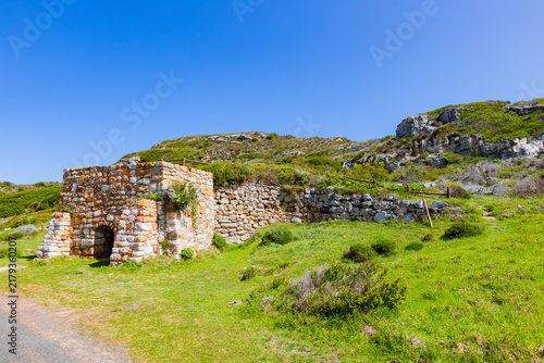 Canvastavla Buffelsbay Lime Kiln in Cape Point Nature Reserve, Cape Town