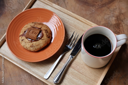 Fototapeta 皿の上のビスケットとコーヒー